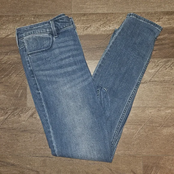 Old Navy Wow Super Skinny Jeans - Size 8 - Picture 4 of 6